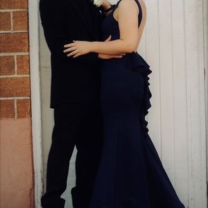 Comfortable prom dress! Navy blue. Size 4/6